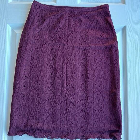 Burgundy Lace Pencil Midi Skirt M Fairweather Studio lined stretch floral - Picture 1 of 14